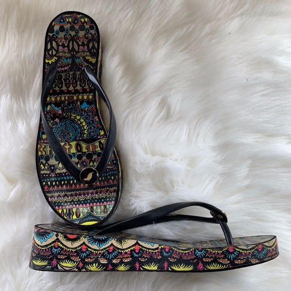 sakroots flip flops
